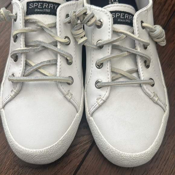 New — Sperry leather top shoes—-size 7 - Picture 8 of 8